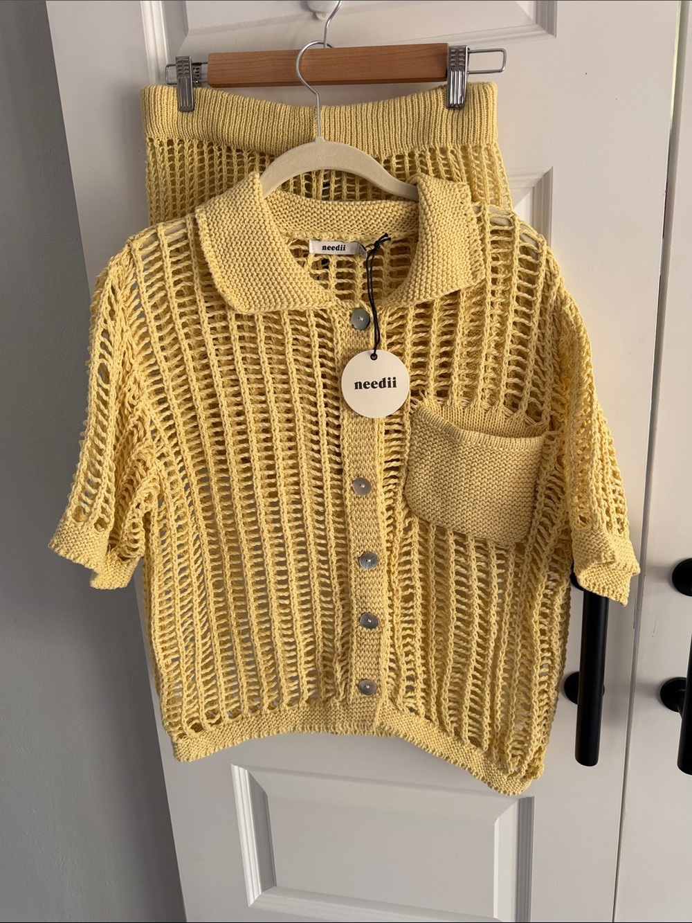 needii Yellow Open-Knit crochet Button Front Top and matching shorts large